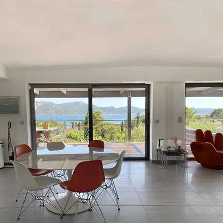 Villa Moderne Avec Belle Vue